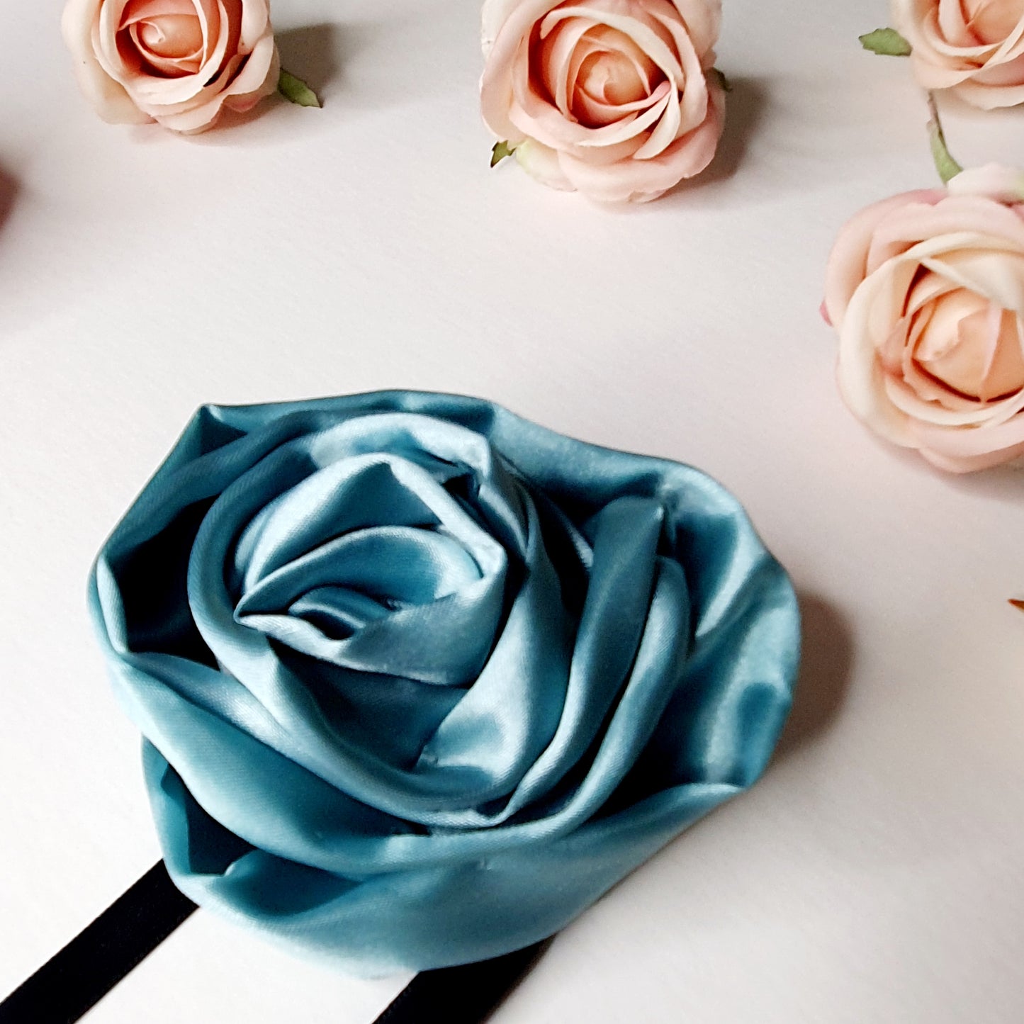 Mint Macaron Rosette Choker