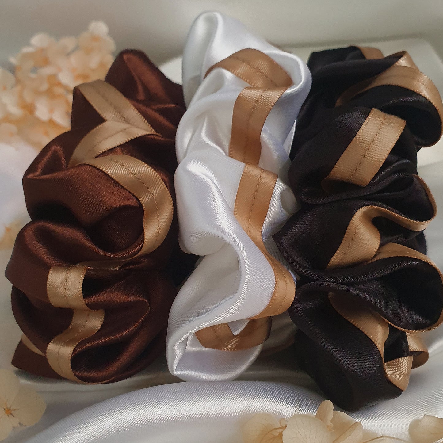 Satin Scrunchie Set - GOLD CLASS