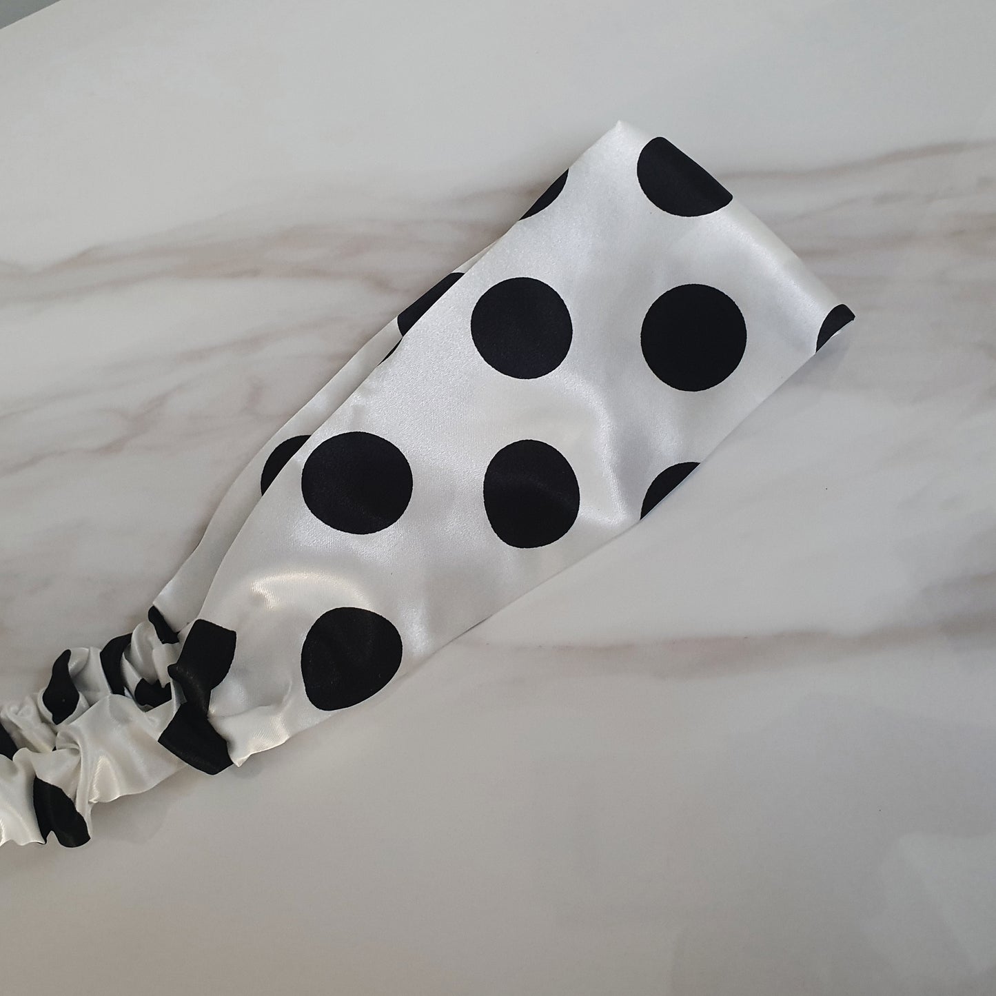 FLAT SATIN HEADBAND - Black Polka Dots on White